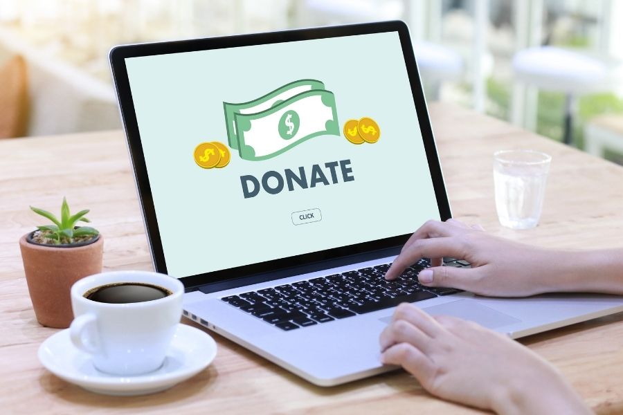 Computer with a donate screen.